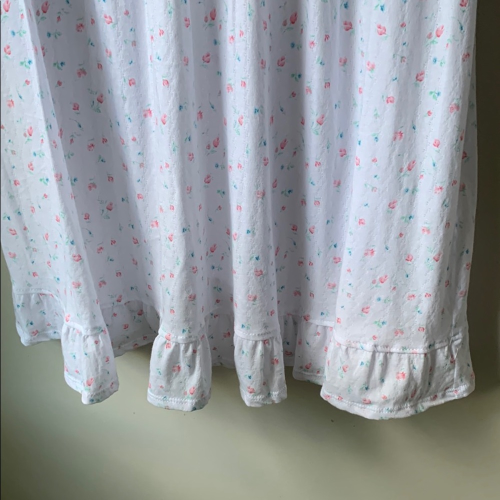 Eileen West White and Pink Sleeveless Nightgown - Picture 8 of 11